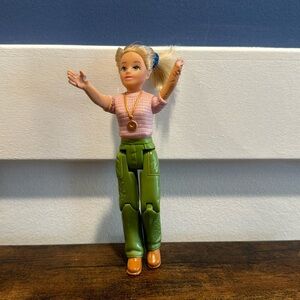 Fisher Price Loving Family Mom Girl Blond Pink Shirt Necklace Green Pants Figure